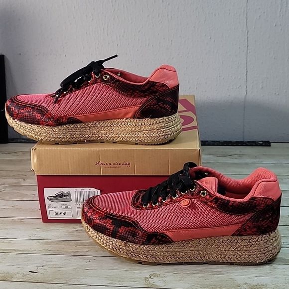 Gioseppo Brand Rimini Red Reptile Espadrille Sneakers Size 7½ 7.5 - Picture 2 of 9